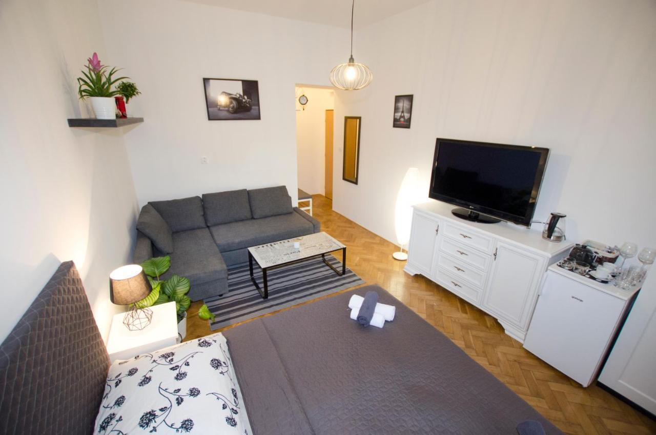 Exlusive Apartment Paris Style 프라하 외부 사진